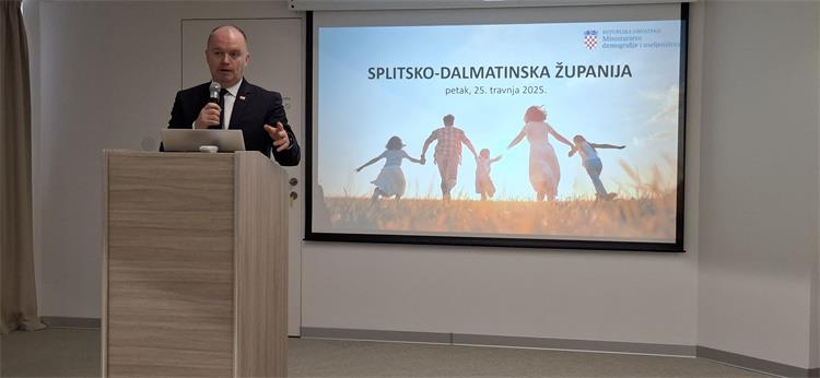 Slika /Ministar Šipić - fotografije/Split 1.jpg